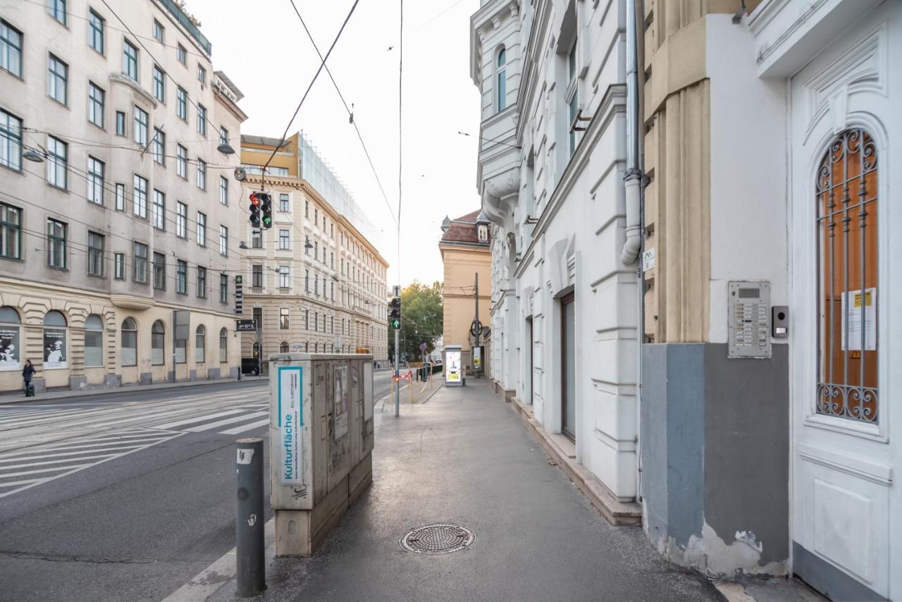 Cozy And At The Belvedere Wien